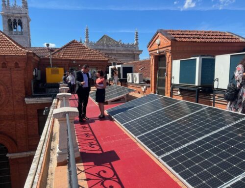 Valladolid promueve la instalación de placas solares en edificios residenciales para ahorrar en la factura energética