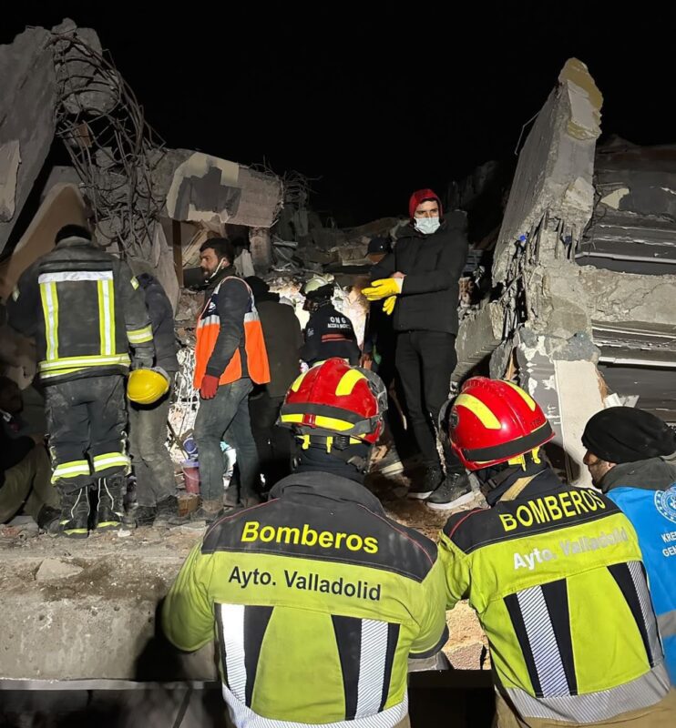 Los Bomberos de Valladolid prestando asistencia en el terremoto de Turquía.